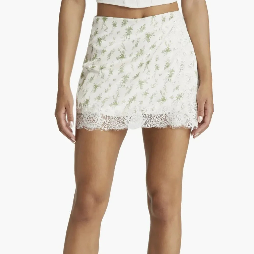 NWT House of CB London Noemie GARDEN PRINT Floral Lace Satin Skirt SZ Medium